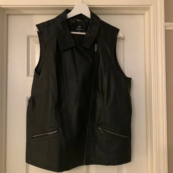 dennis basso Jackets Coats Dennis Basso Faux Leather Vest Xl
